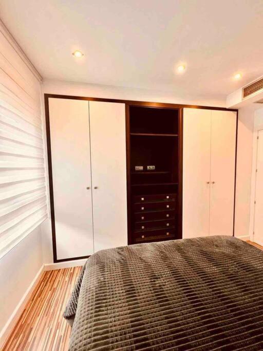 Appartamento Apartamento Centrico Con Plaza De Garaje Y Piscina Murcia Esterno foto