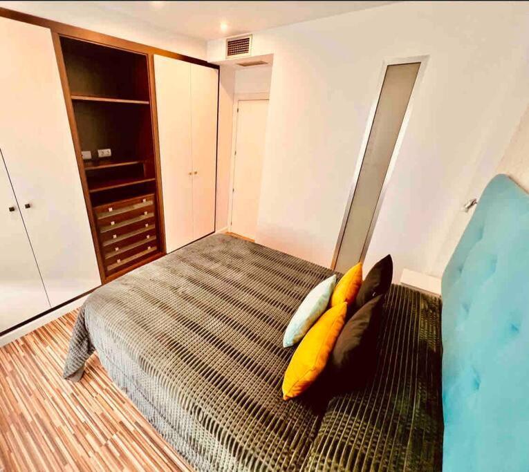 Appartamento Apartamento Centrico Con Plaza De Garaje Y Piscina Murcia Esterno foto