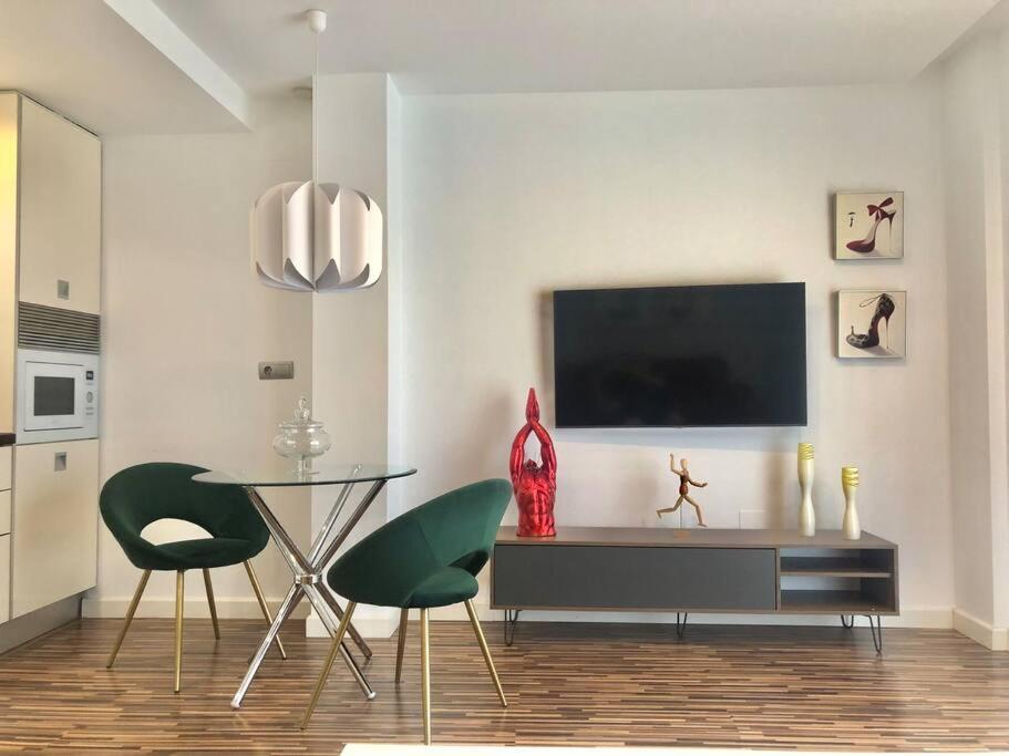 Appartamento Apartamento Centrico Con Plaza De Garaje Y Piscina Murcia Esterno foto