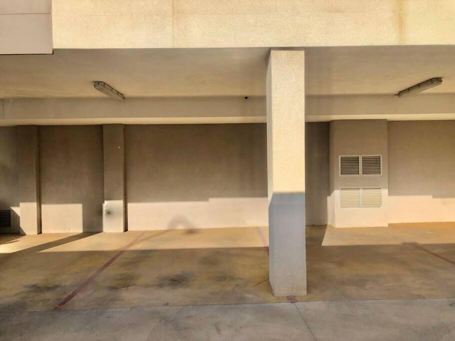 Appartamento Apartamento Centrico Con Plaza De Garaje Y Piscina Murcia Esterno foto