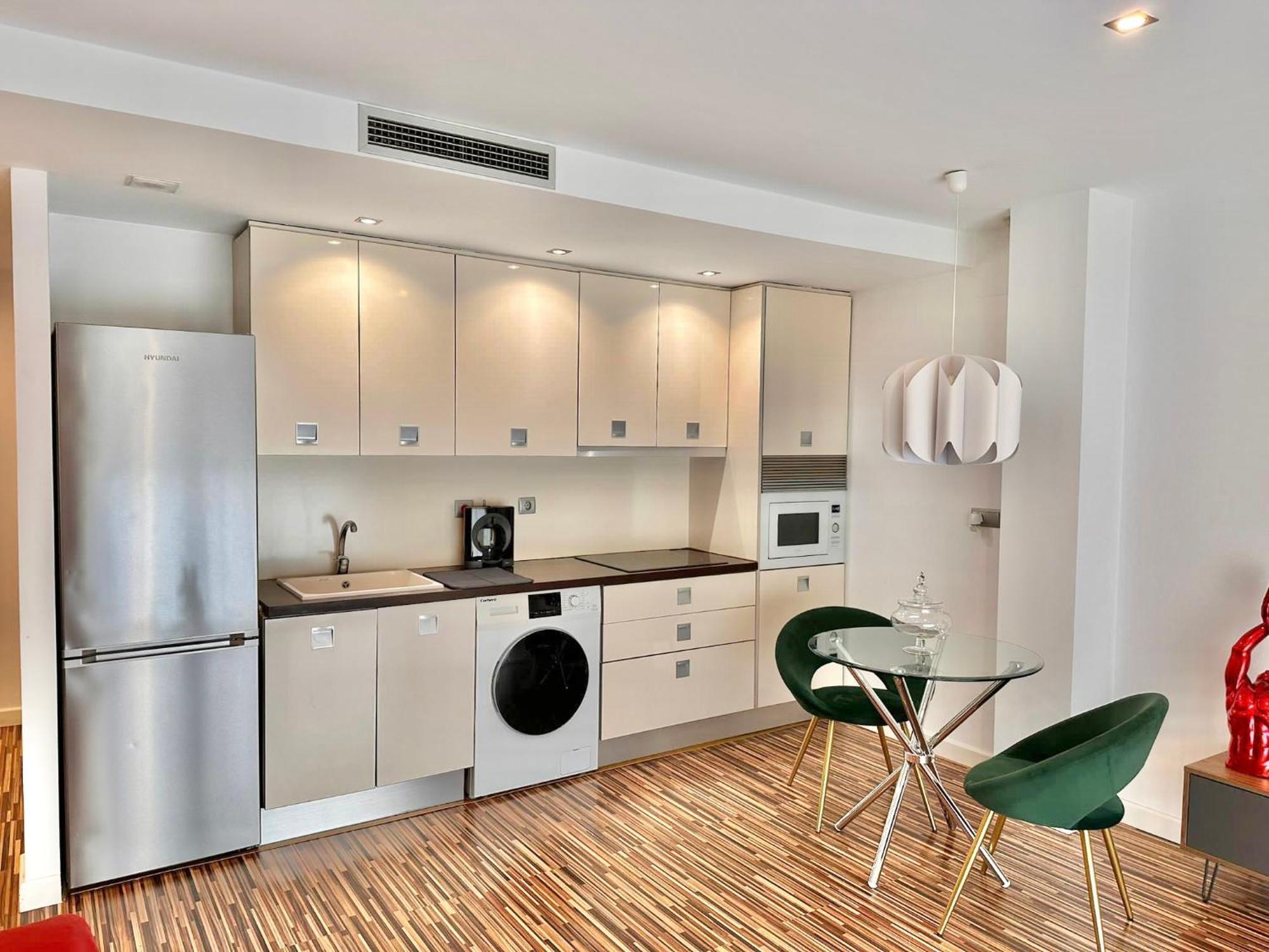 Appartamento Apartamento Centrico Con Plaza De Garaje Y Piscina Murcia Esterno foto