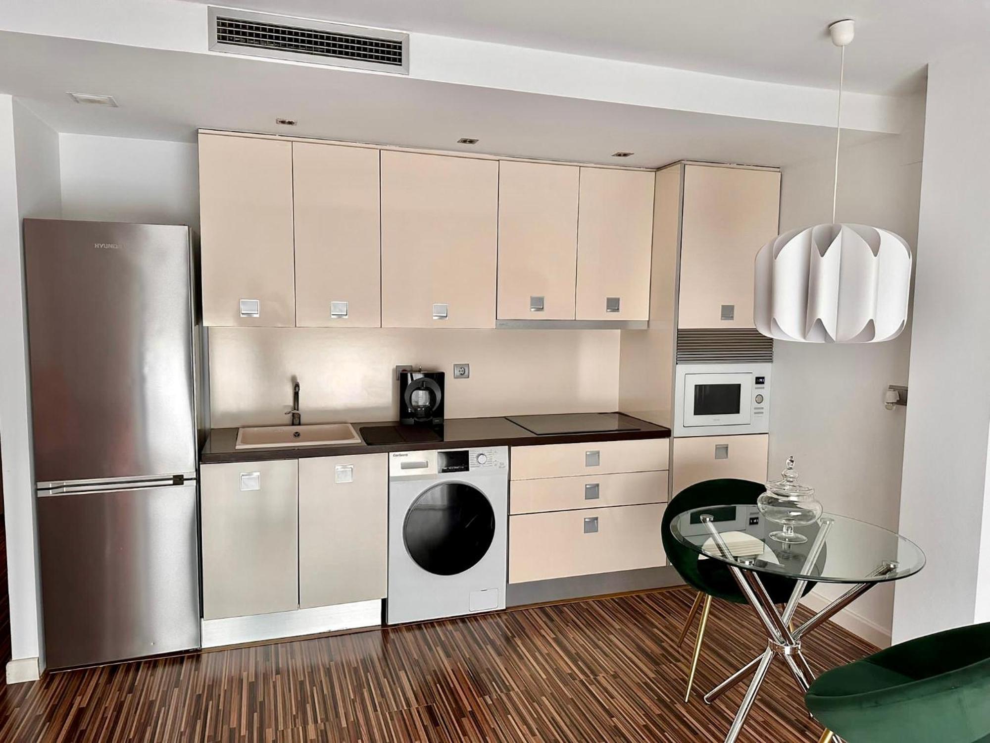 Appartamento Apartamento Centrico Con Plaza De Garaje Y Piscina Murcia Esterno foto